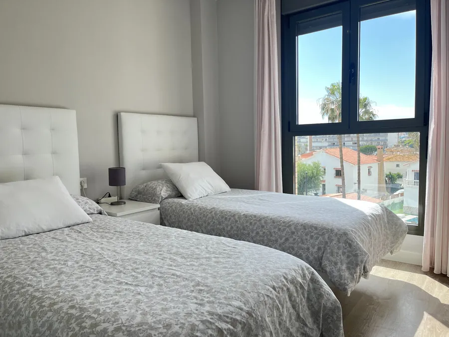 Dormitorio con dos camas